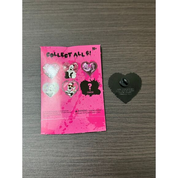 Terrifier Art The Clown Heart Frame Mystery Enamel Pin - Style A - Picture 2 of 2